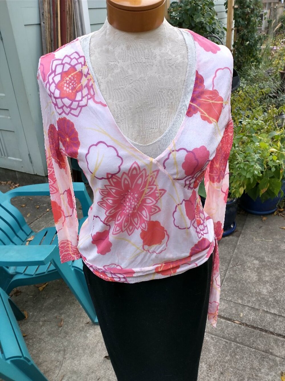 Blouse: Silk, white, floral, deep v-neck. Size large - by Kenneth Cole